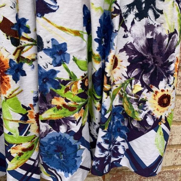 Sleeveless floral dress size 8 - Picture 4 of 8